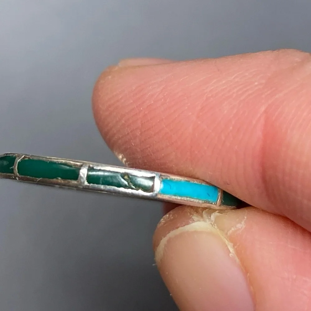Vintage sterling silver turquoise green jasper inlay thin band ring